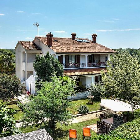 Amazing Apartment In Porec With Wifi מראה חיצוני תמונה