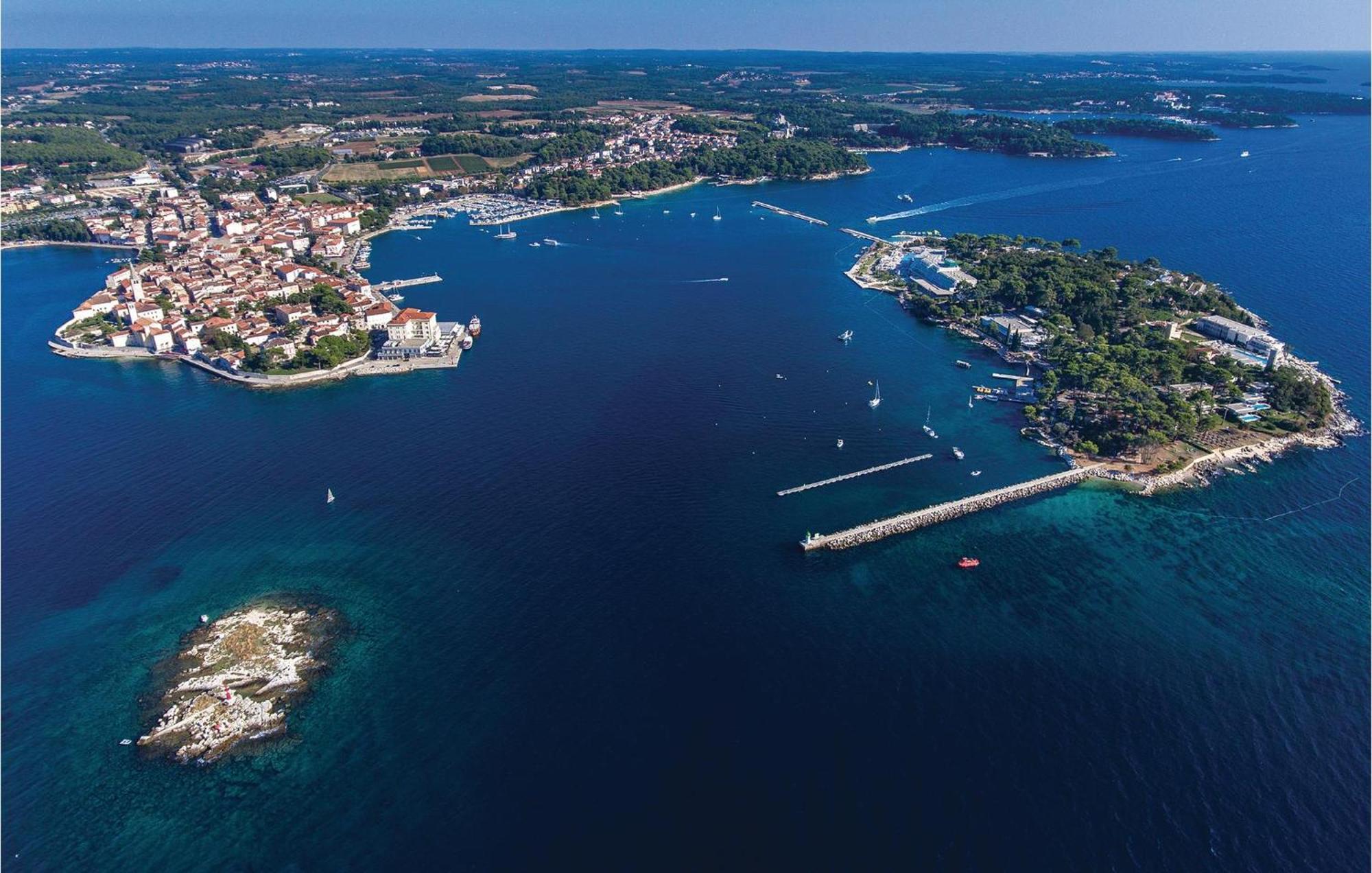 Amazing Apartment In Porec With Wifi מראה חיצוני תמונה