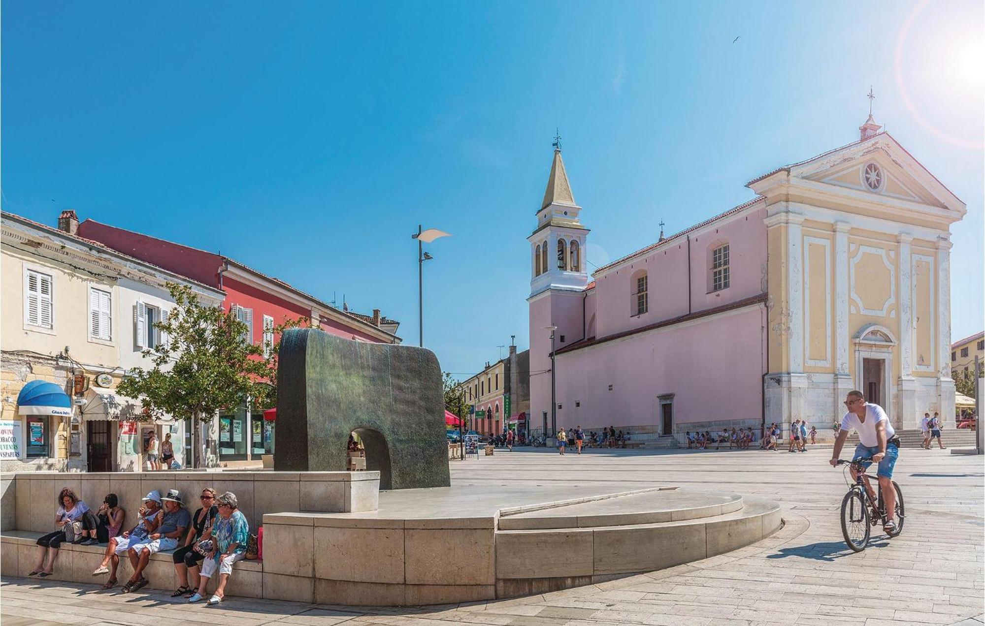 Amazing Apartment In Porec With Wifi מראה חיצוני תמונה